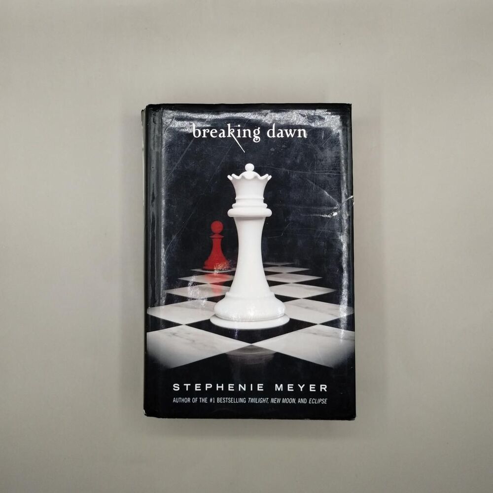 Twilight Saga: Breaking Dawn by Stephanie Meyer
